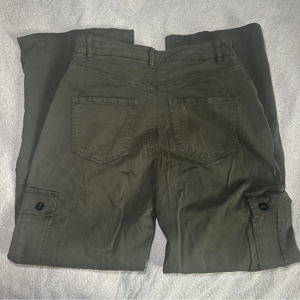 Express Women's Khaki Straight Leg Cargo Pants - Picture 3 of 7
